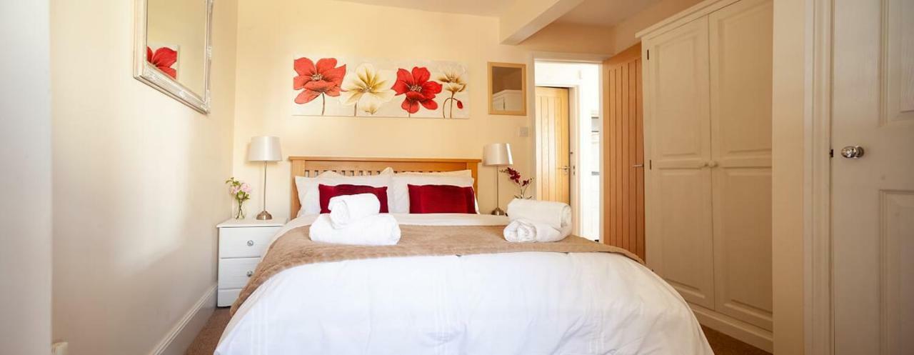 Garden Apartment, 1 Pilots Point Totland 外观 照片